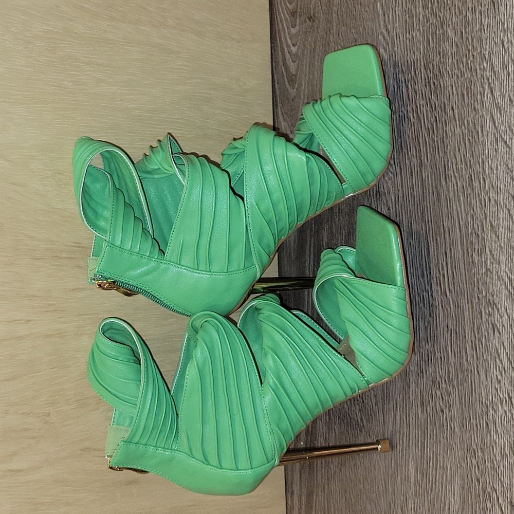 Sandal